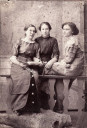 1913, Мария Иосифовна, Полина Иосифовна и Анисья Зиновьевна Калмыковы [№ 16037]