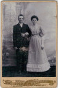 1910, Семён и Надежда Харитоновы. // «На память дорогим дяде и тёте Тане от Семы и Нади Харитоновых. 1910 г. 1 июня.» [№ 06028]