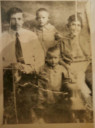 1931, Мазаев Гаврила Васильевич, его жена Лидия Михайловна и дети: Костя и Данил [№ 20006]